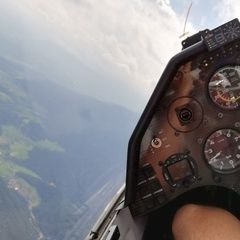 Flugwegposition um 13:16:18: Aufgenommen in der Nähe von Gemeinde Ternitz, Österreich in 2215 Meter